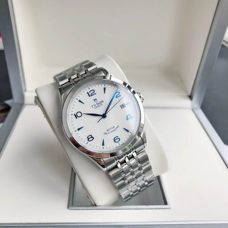 Tudor men watch 110401